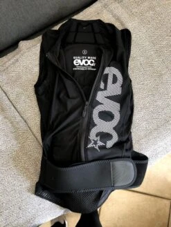 Evoc Liteshield Back Protector 5 Evoc Liteshield Back Protector -MRA Snow Magasin 3 60
