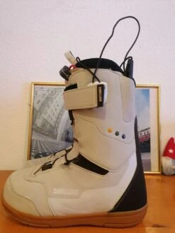 Deeluxe Harmony 9 Deeluxe Harmony -MRA Snow Magasin 63c40f6f8dc209.21664739 phphxz7gt