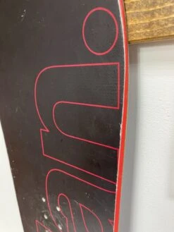 ELAN Explore R -MRA Snow Magasin 63d2acc4cffdd5.61082042 snowboards elan explore r